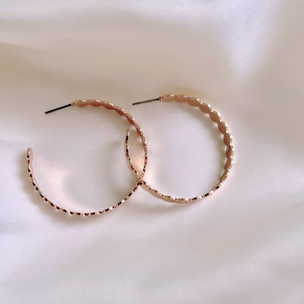 5/$25 GOLD BUBBLE HOOPS
